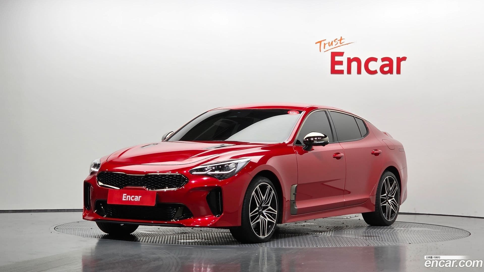 Main__Slider__Photo:Stinger Kia 2022.9-0