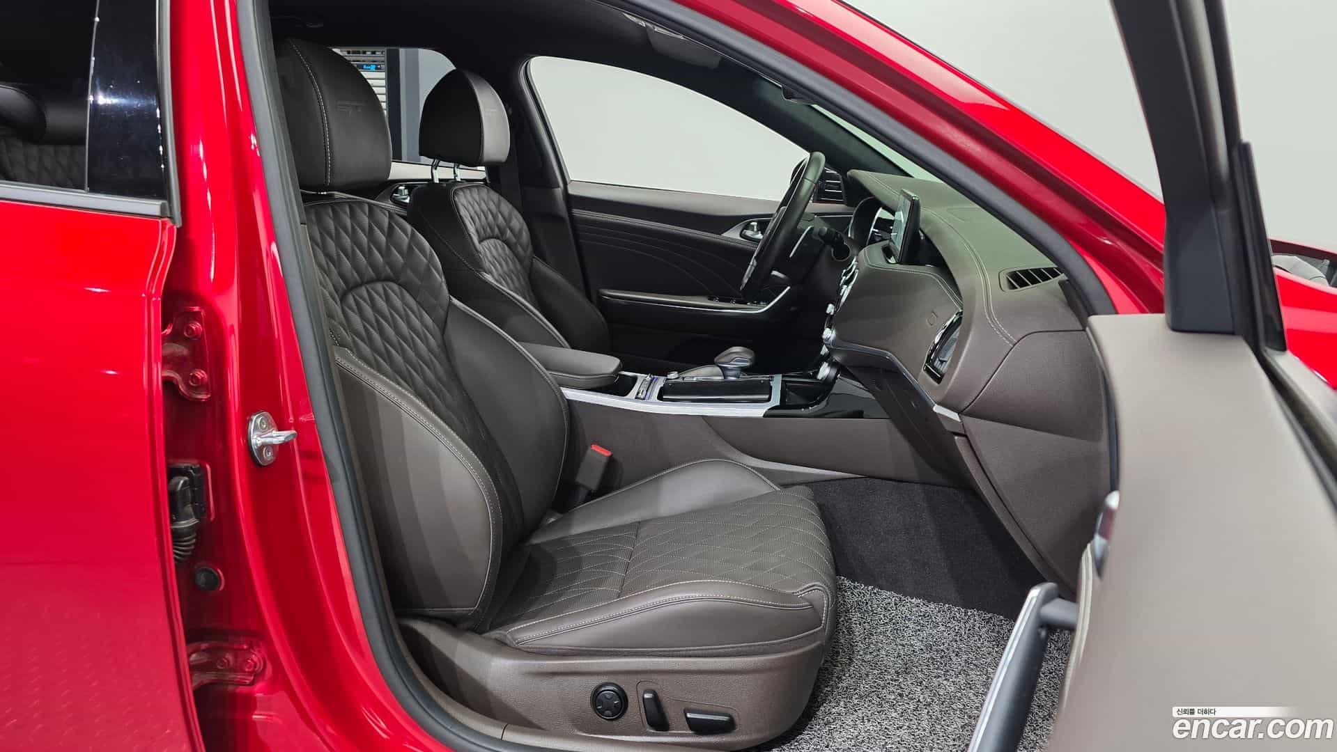 Stinger Kia 2022.9-OPTION-015