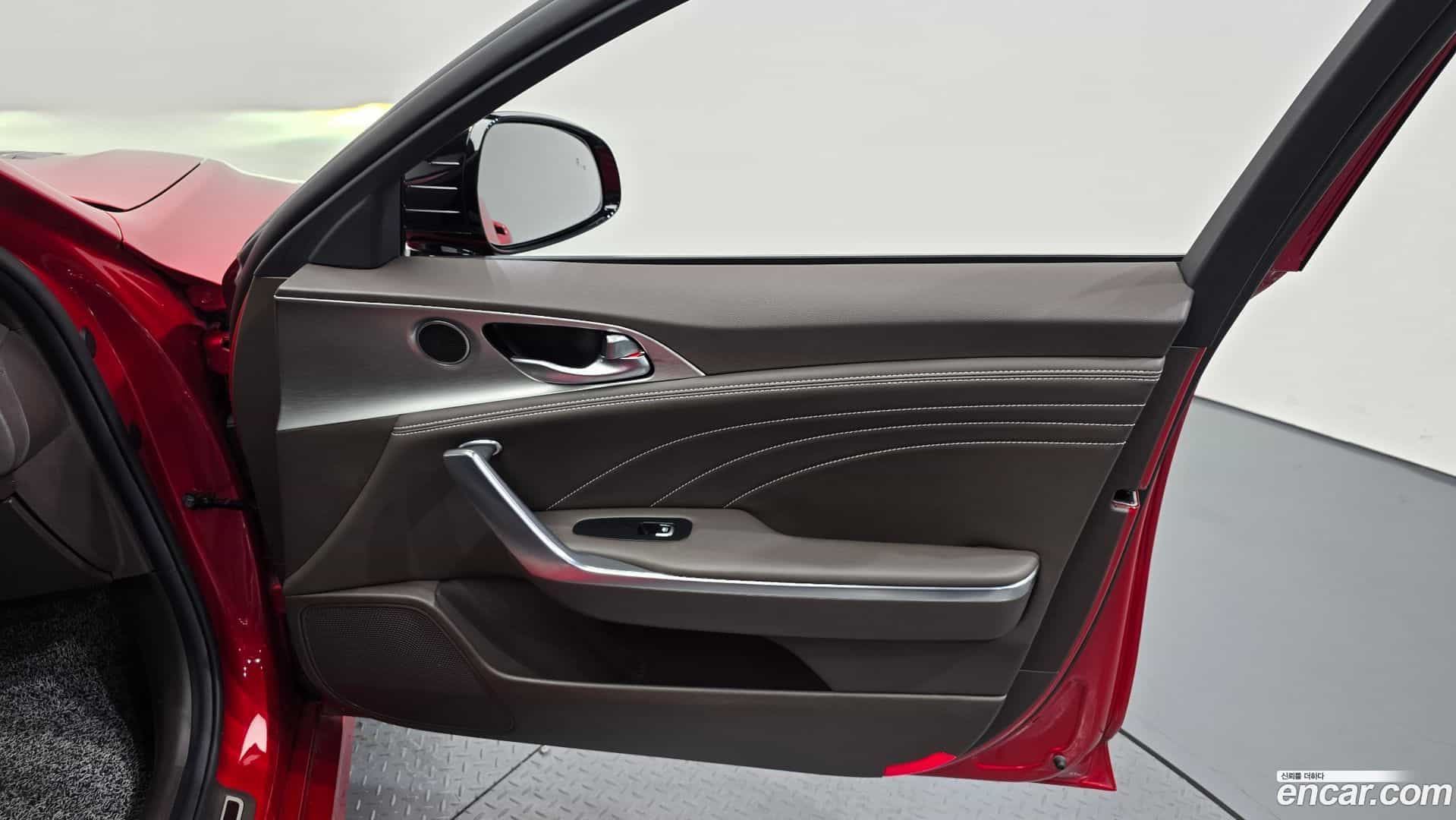 Stinger Kia 2022.9-INNER-035