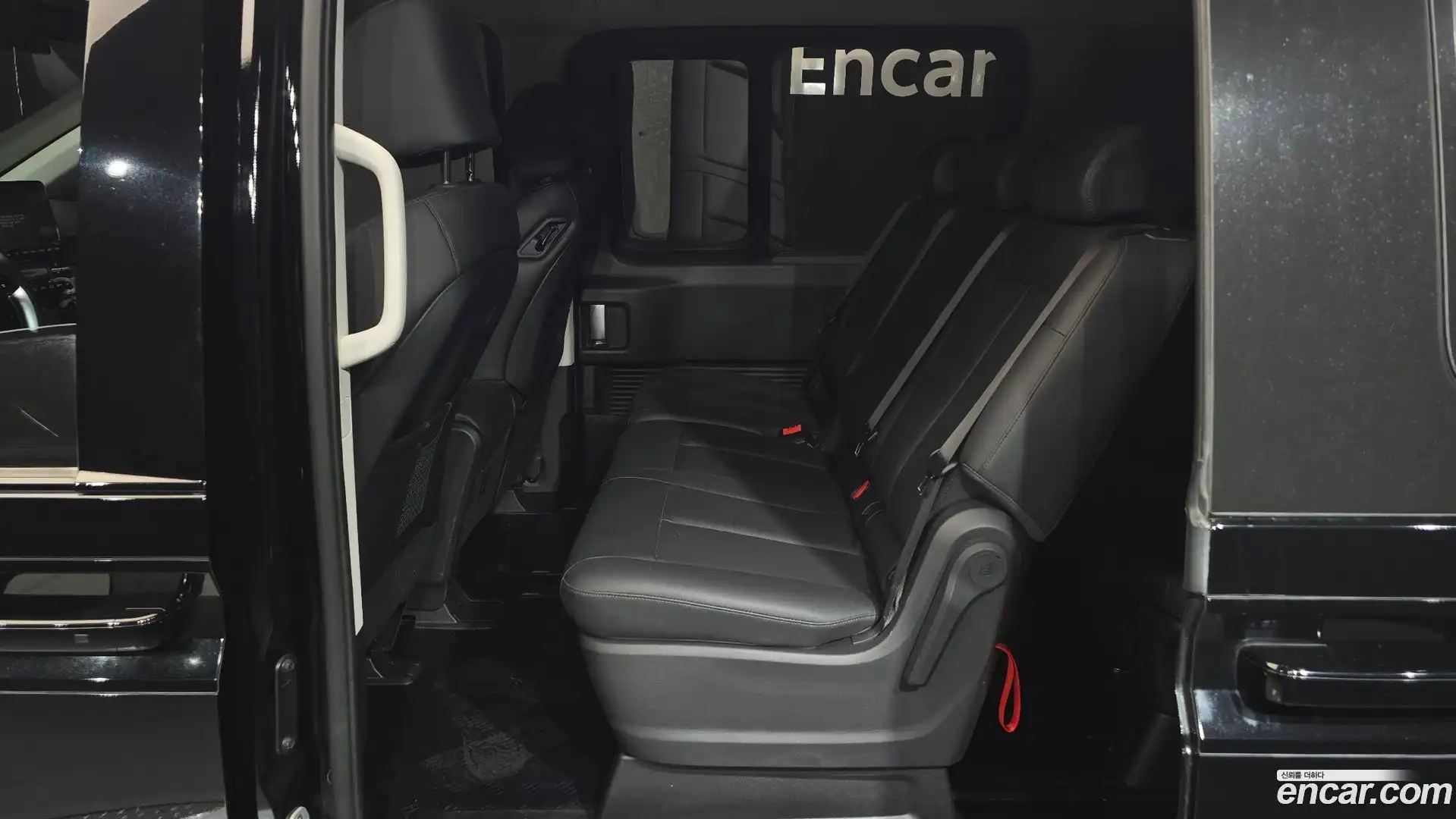 Staria Hyundai 2023.8-OPTION-016