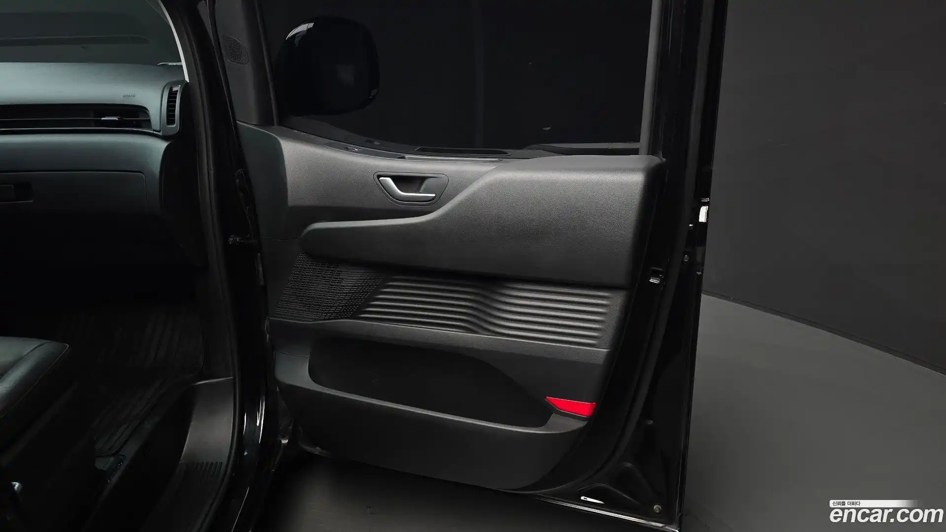 Staria Hyundai 2023.8-INNER-035