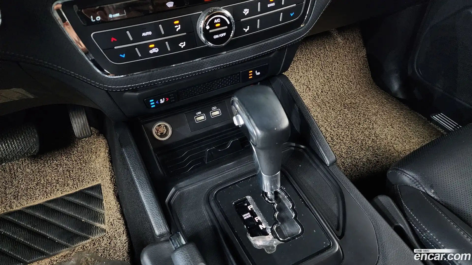 Rexton KG Mobility 2022.5-INNER-009