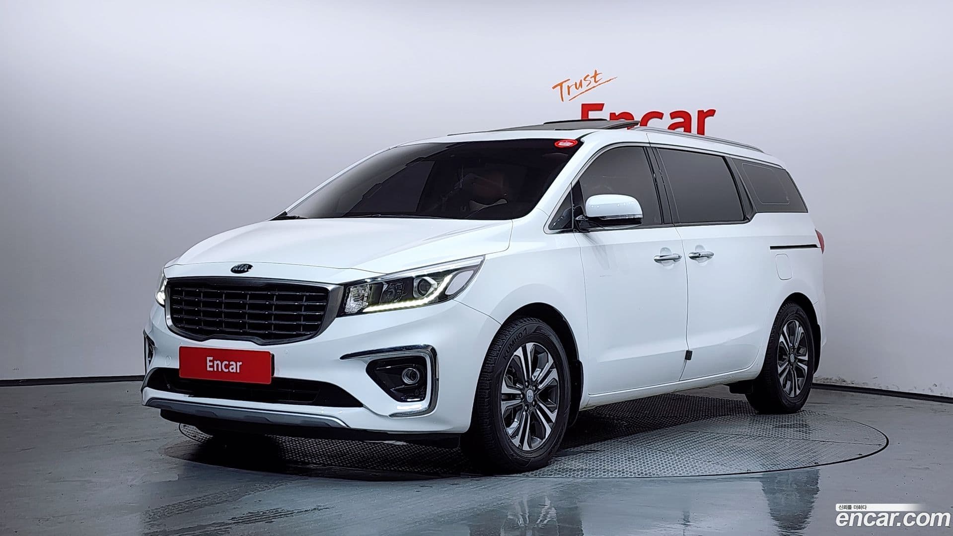 Main__Slider__Photo:Canival Kia 2018.5-0