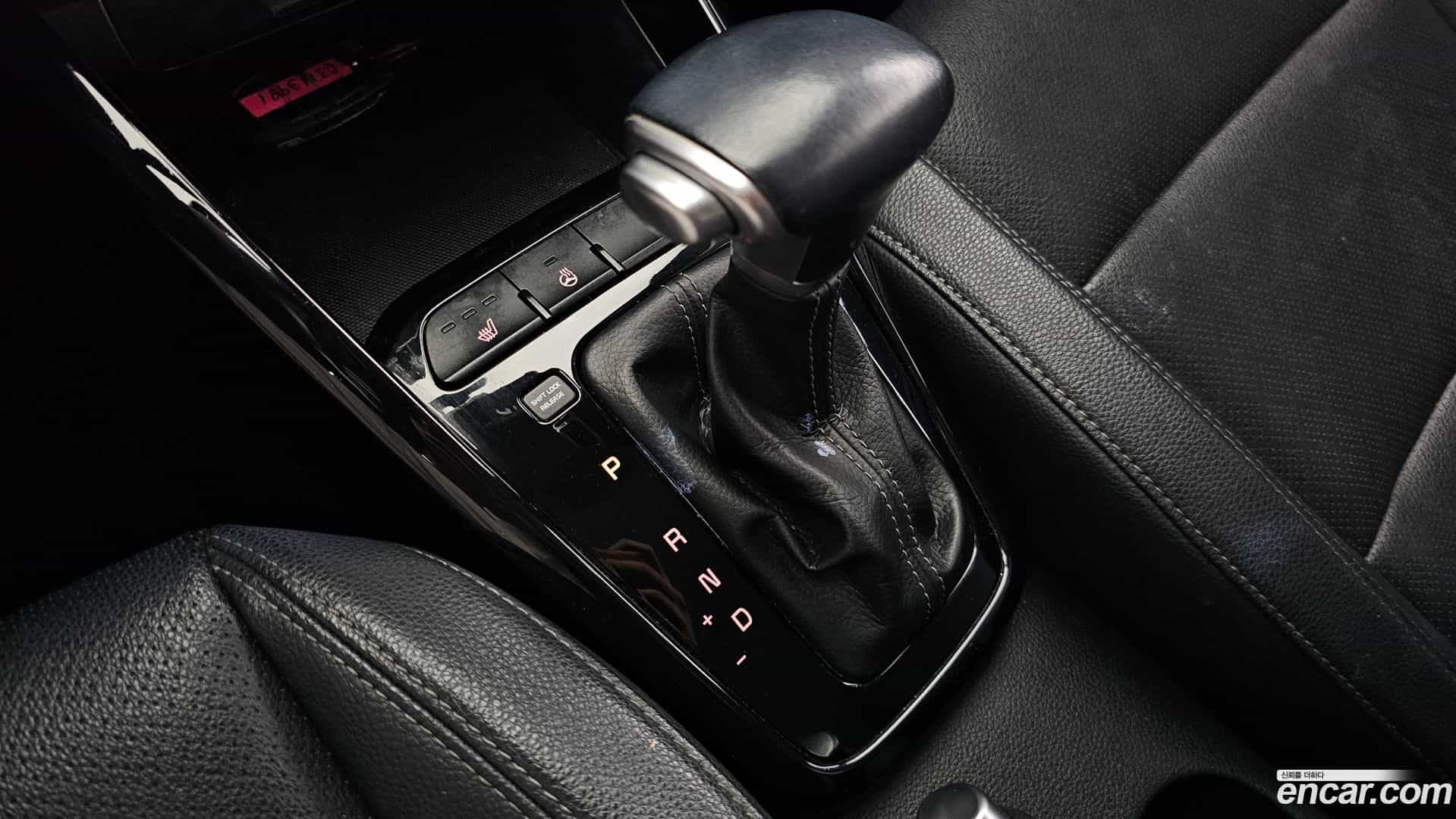 Stonic Kia 2018.5-INNER-009