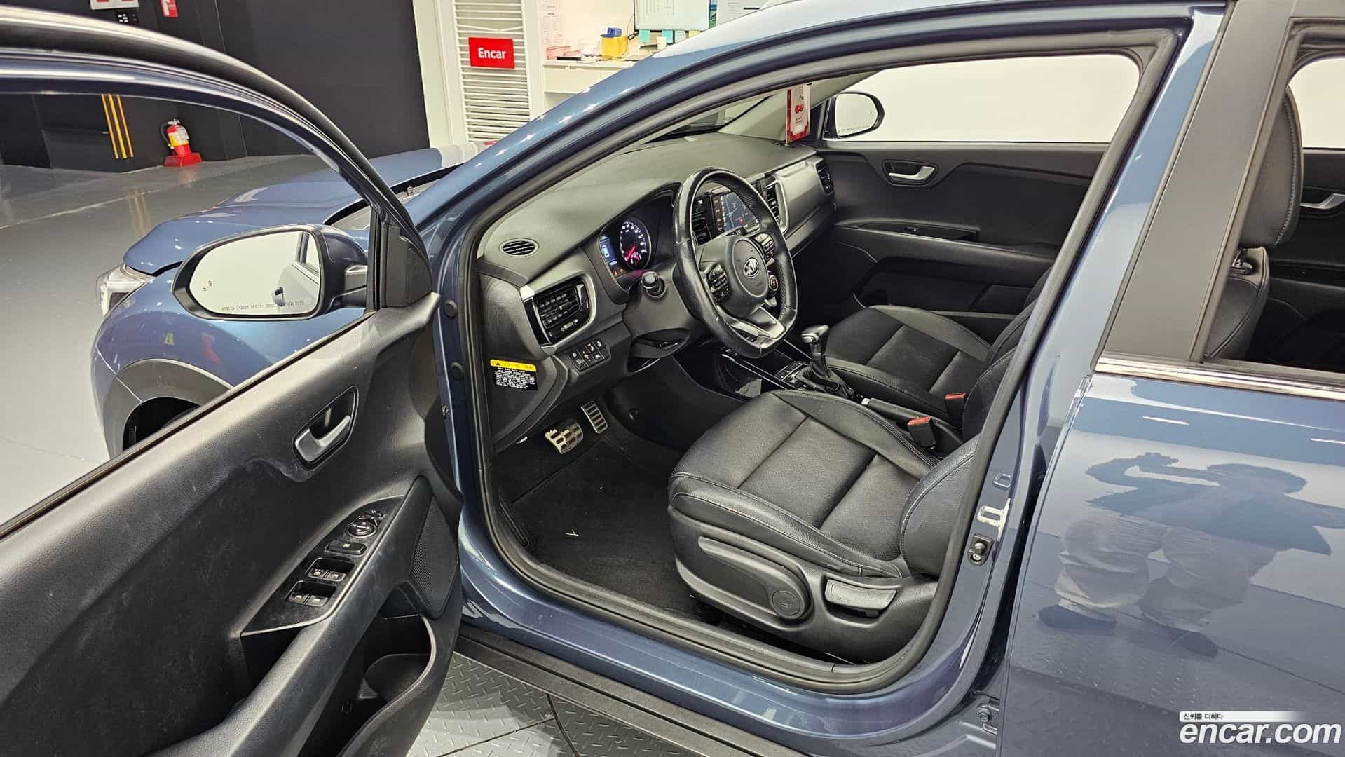 Stonic Kia 2018.5-INNER-010