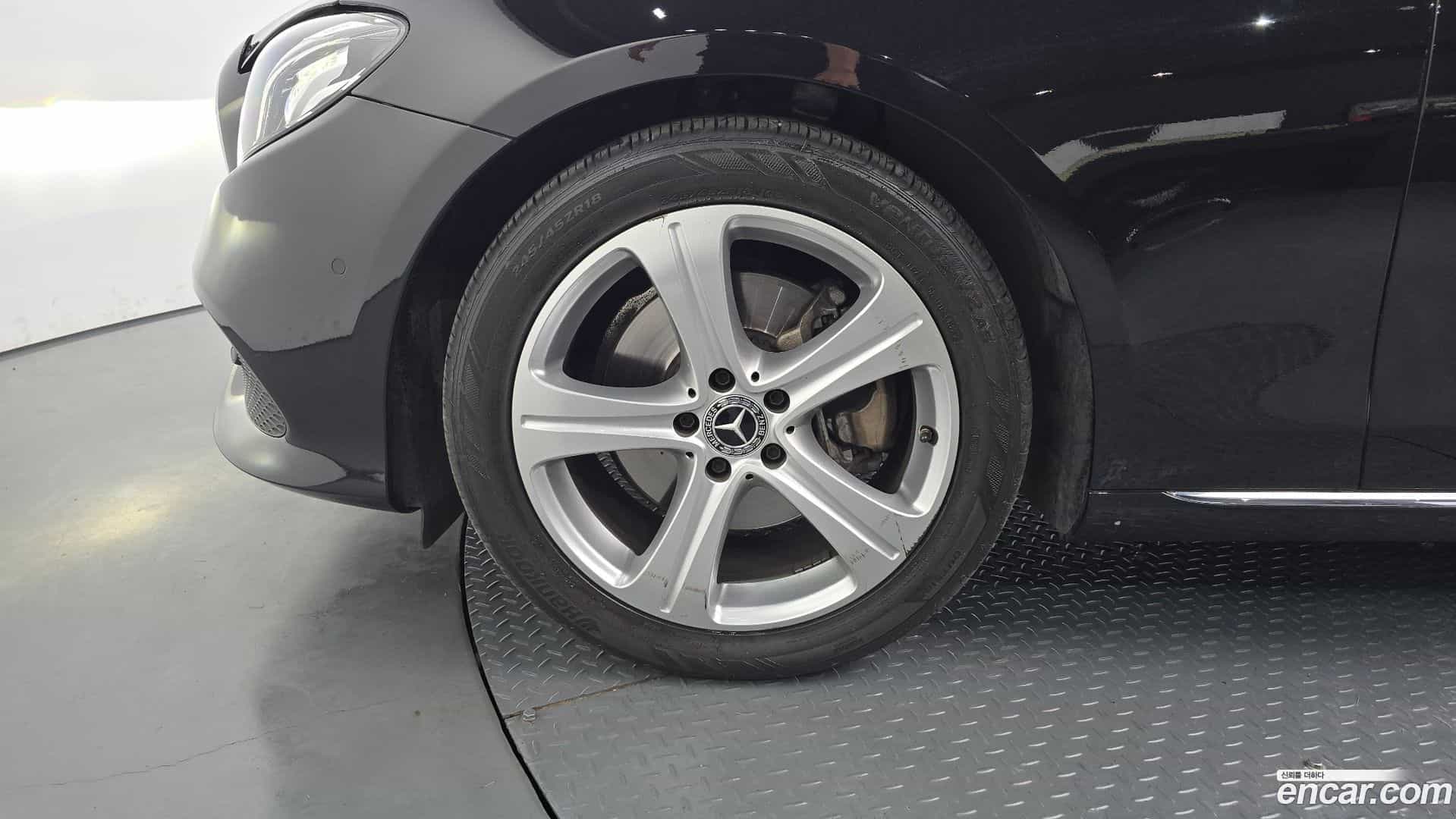 E-Class Mercedes-Benz 2018.2-OUTER-005