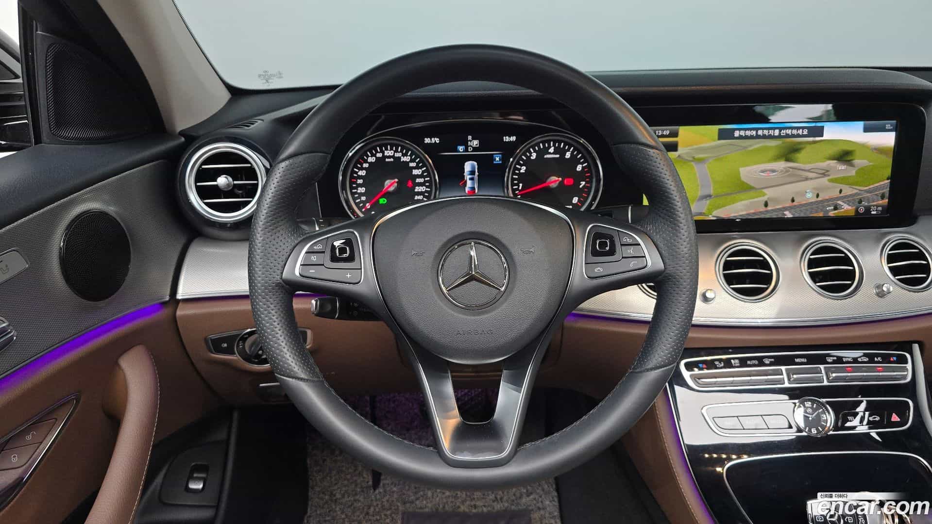 E-Class Mercedes-Benz 2018.2-OPTION-017