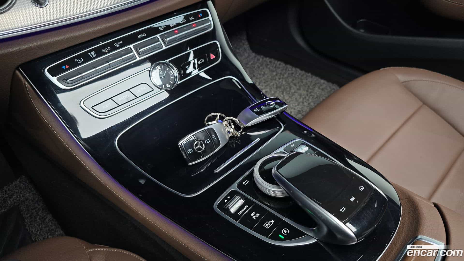 E-Class Mercedes-Benz 2018.2-OPTION-021