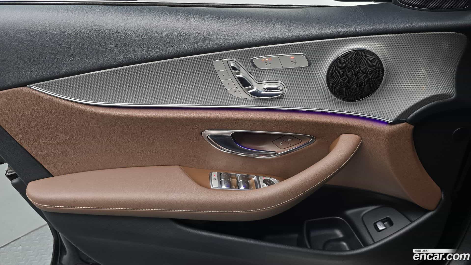 E-Class Mercedes-Benz 2018.2-INNER-034