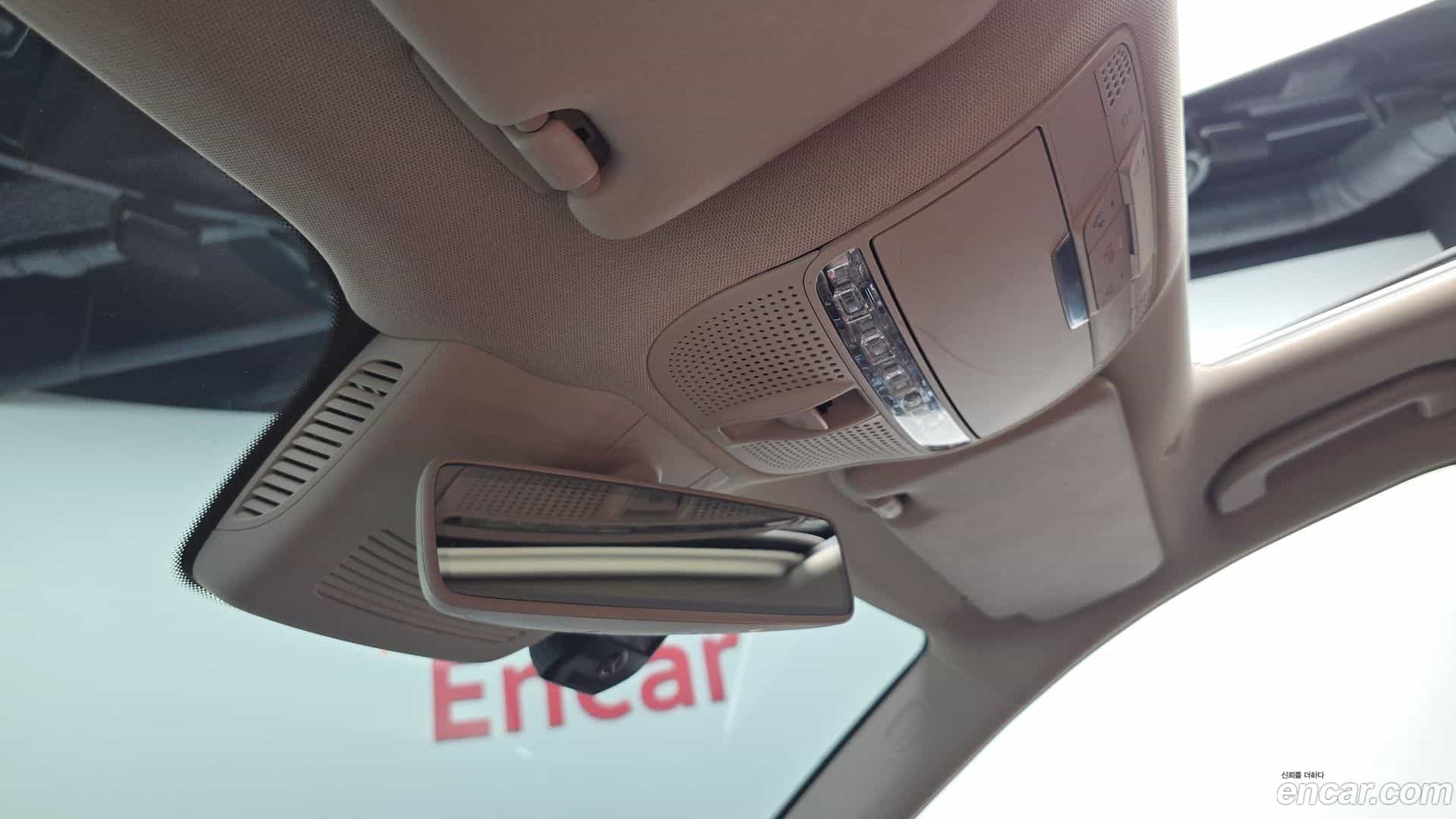 E-Class Mercedes-Benz 2018.2-OPTION-040
