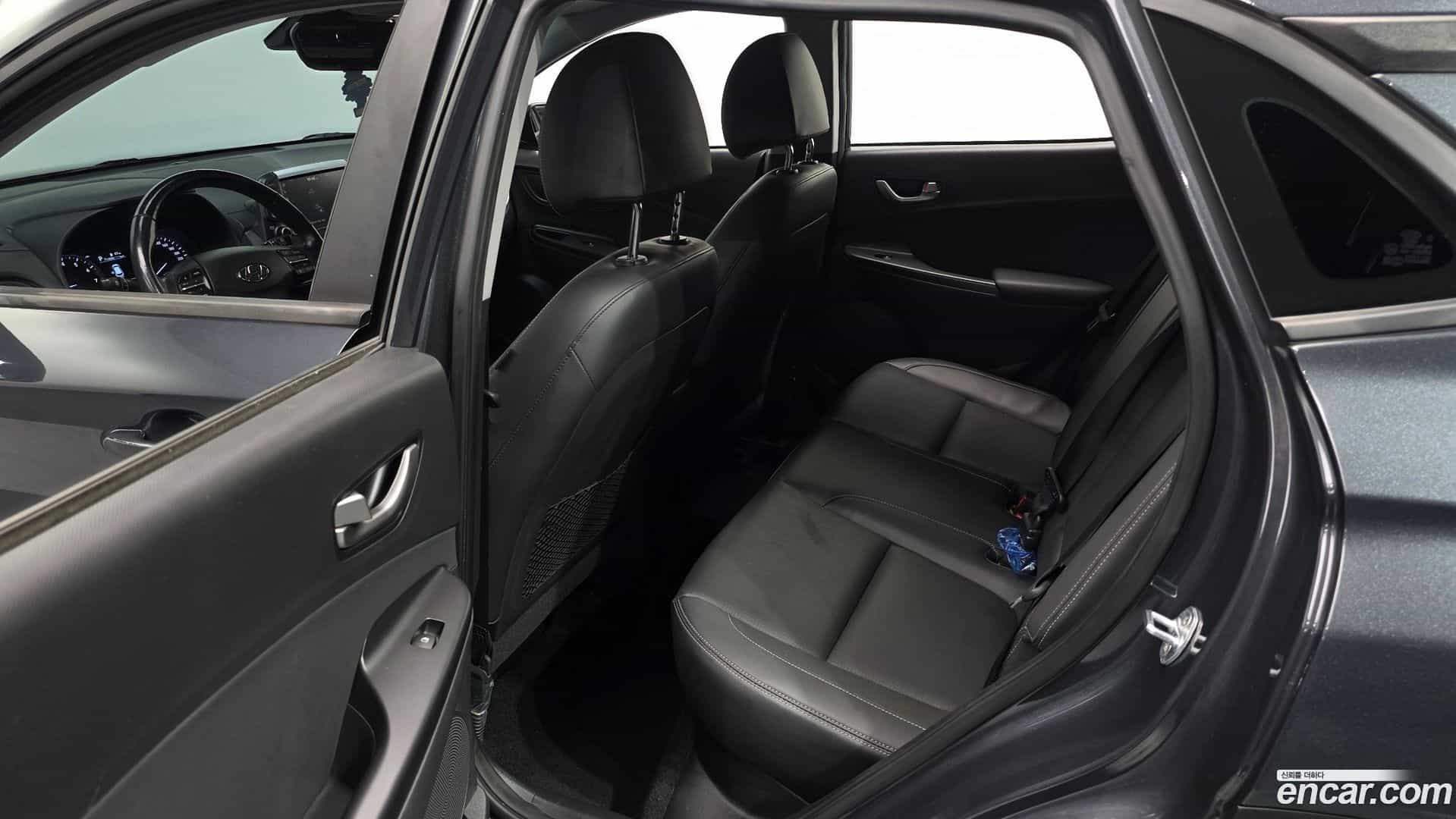 Kona Hyundai 2019.11-OPTION-016
