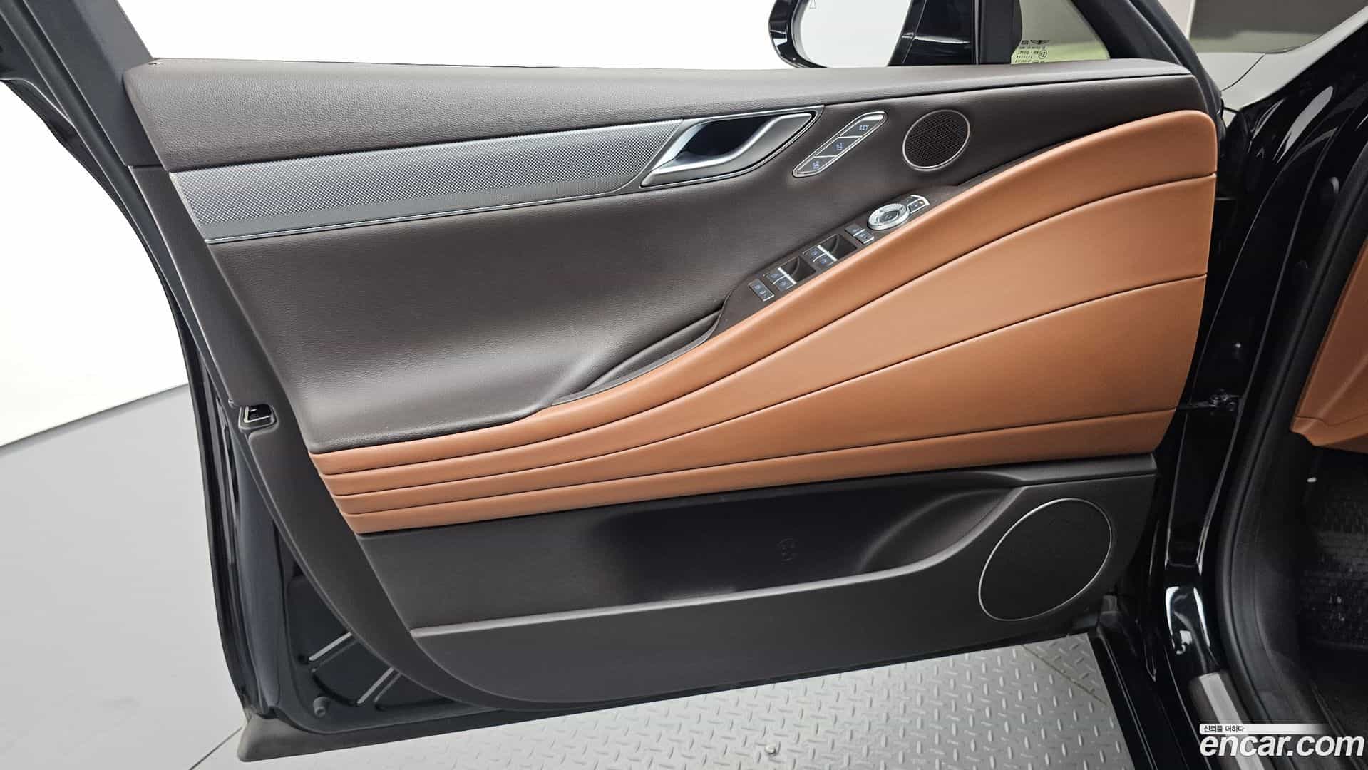 G80 Genesis 2022.1-INNER-034