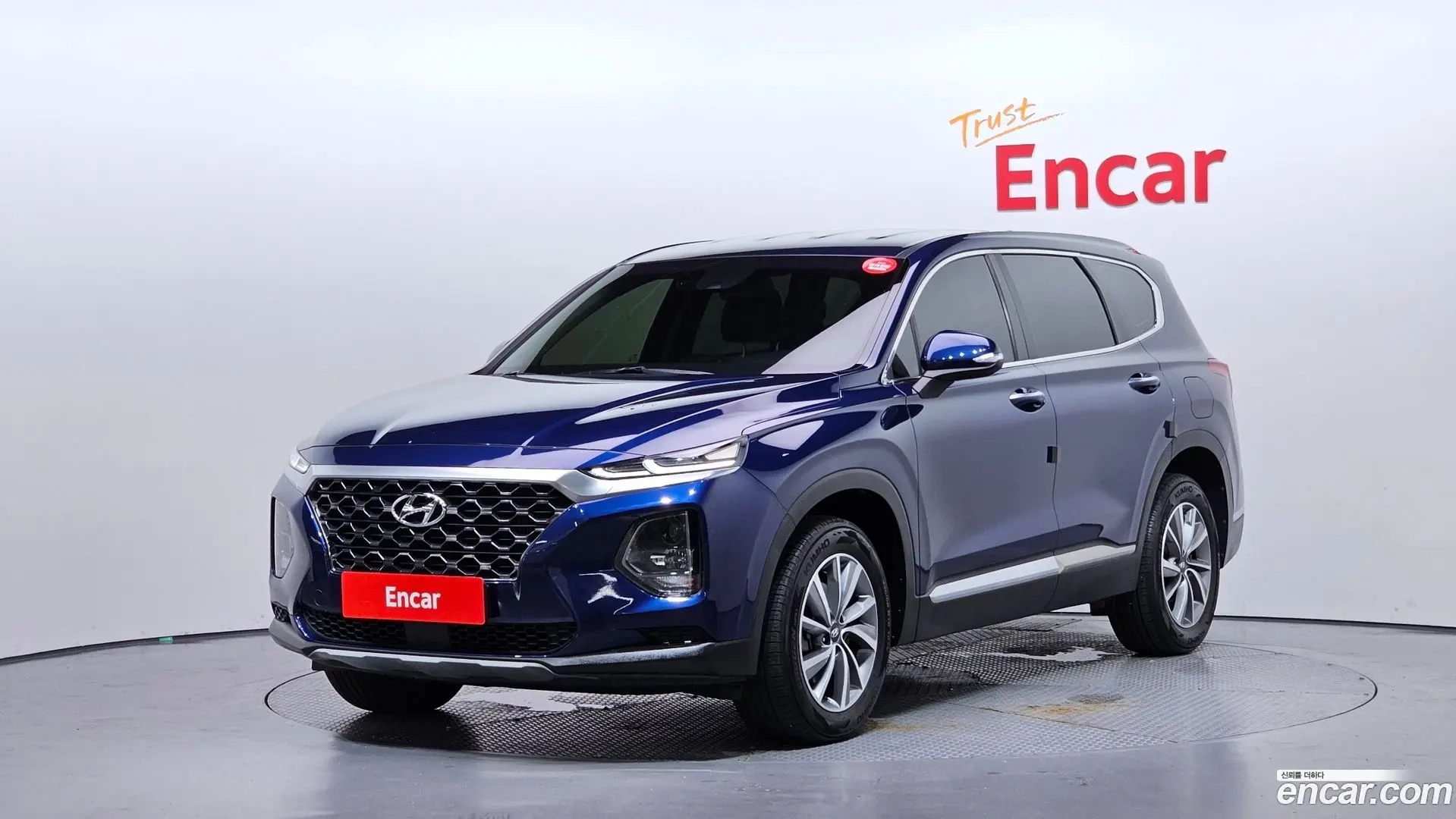 Main__Slider__Photo:Santafe Hyundai 2019.8-0