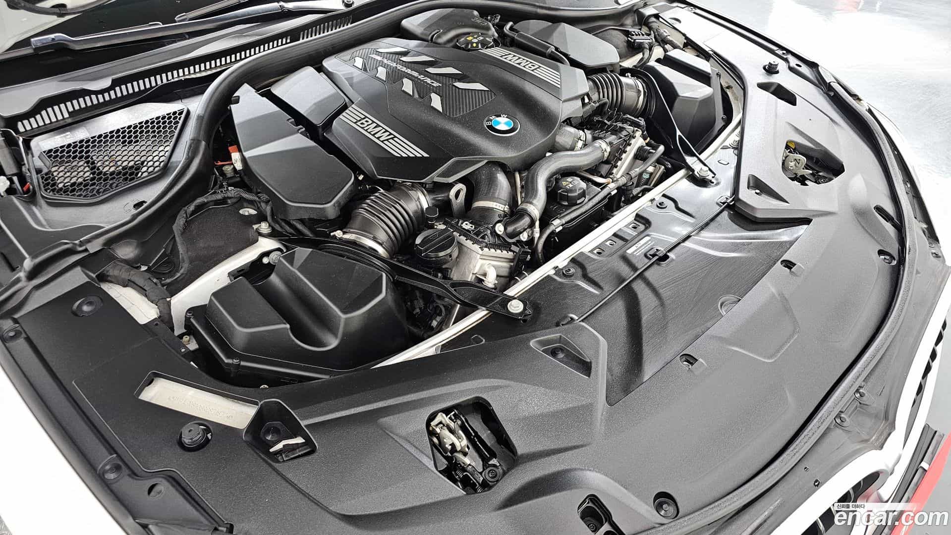 8-Series BMW 2024.11-OUTER-006