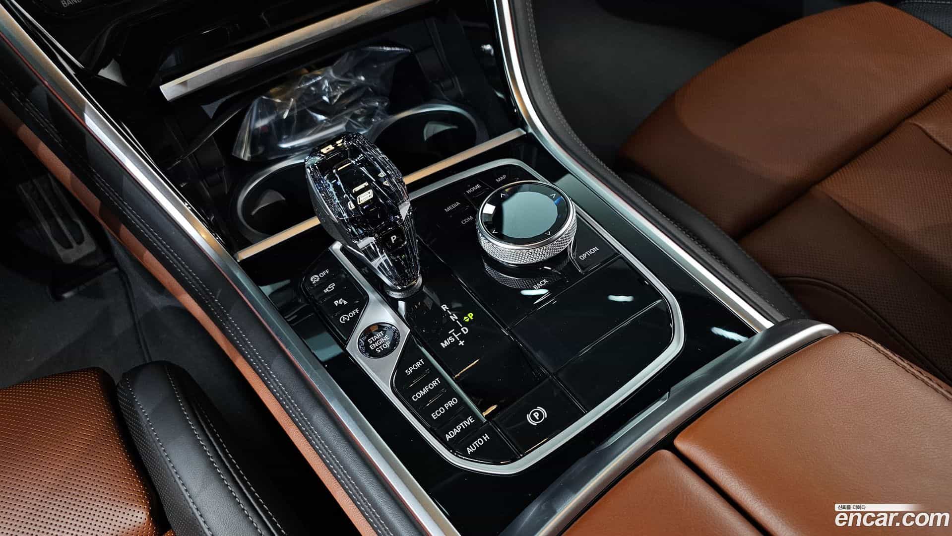 8-Series BMW 2024.11-INNER-009