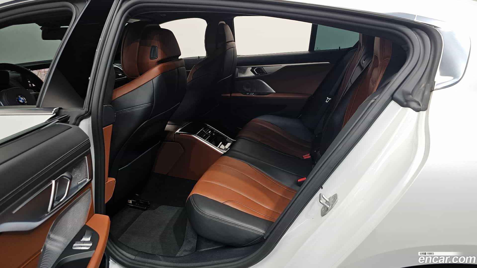 8-Series BMW 2024.11-OPTION-015