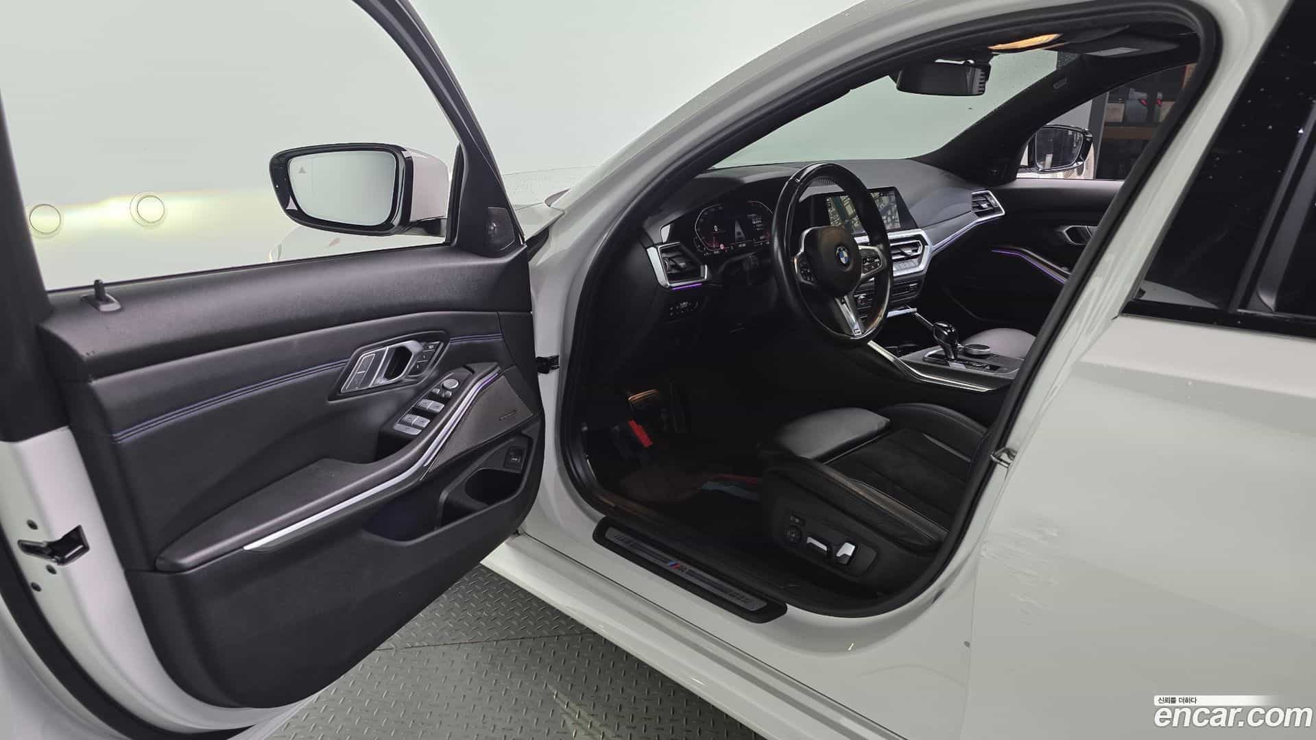 3-Series BMW 2021.4-INNER-010