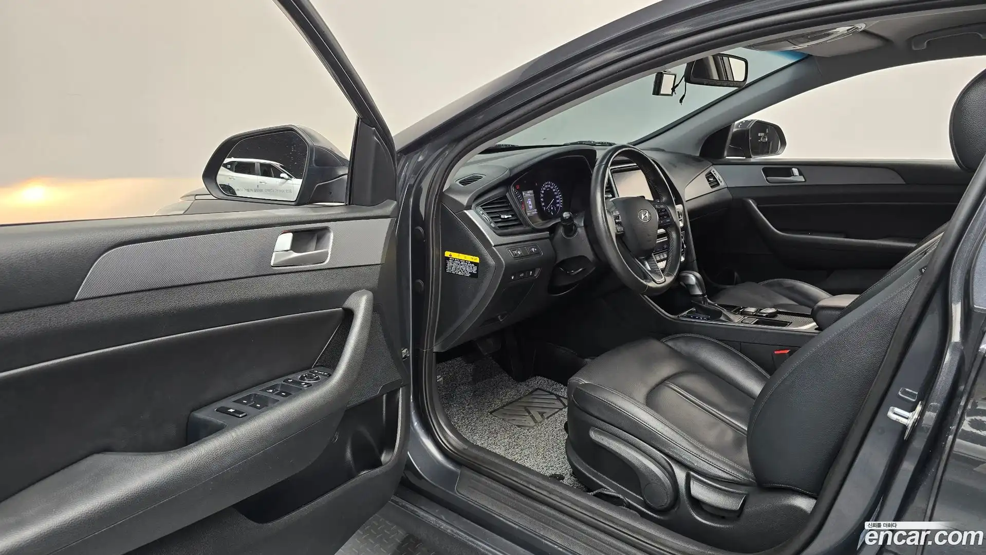 Sonata Hyundai 2018.4-INNER-010