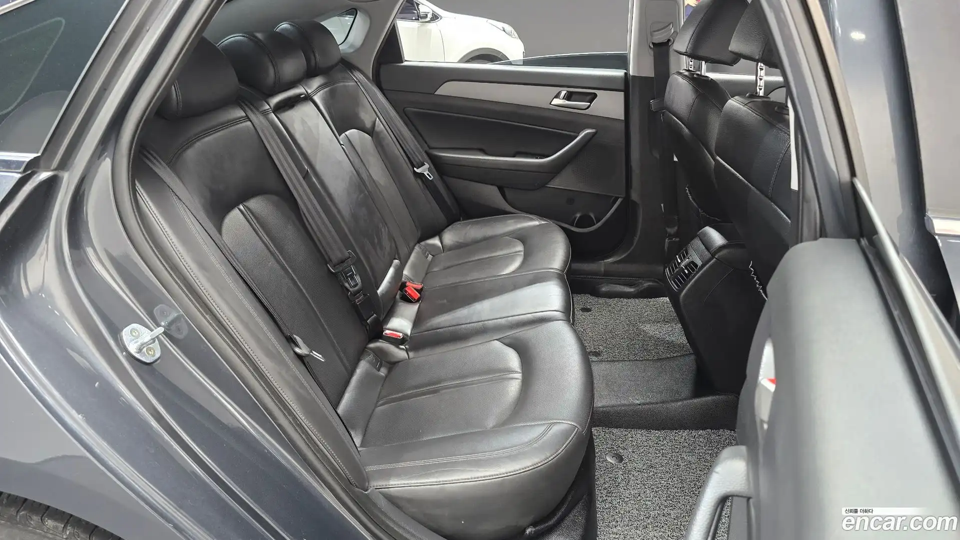 Sonata Hyundai 2018.4-OPTION-015