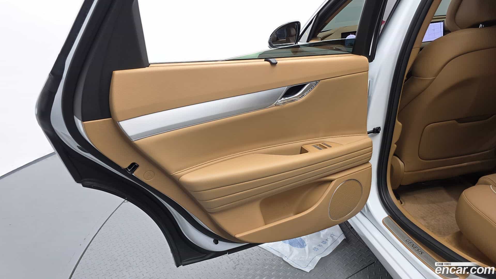 G80 Genesis 2025.4-INNER-035