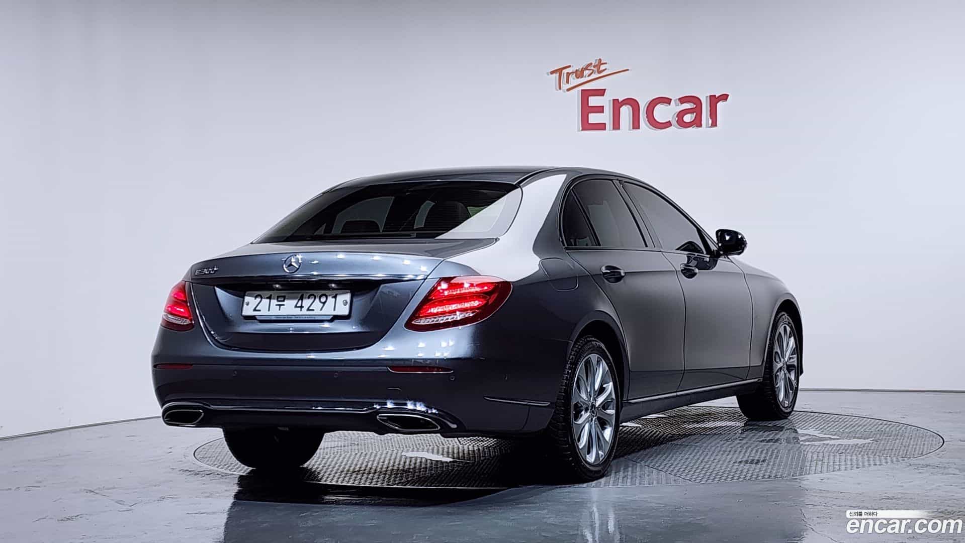 E-Class Mercedes-Benz 2018.4-OUTER-002