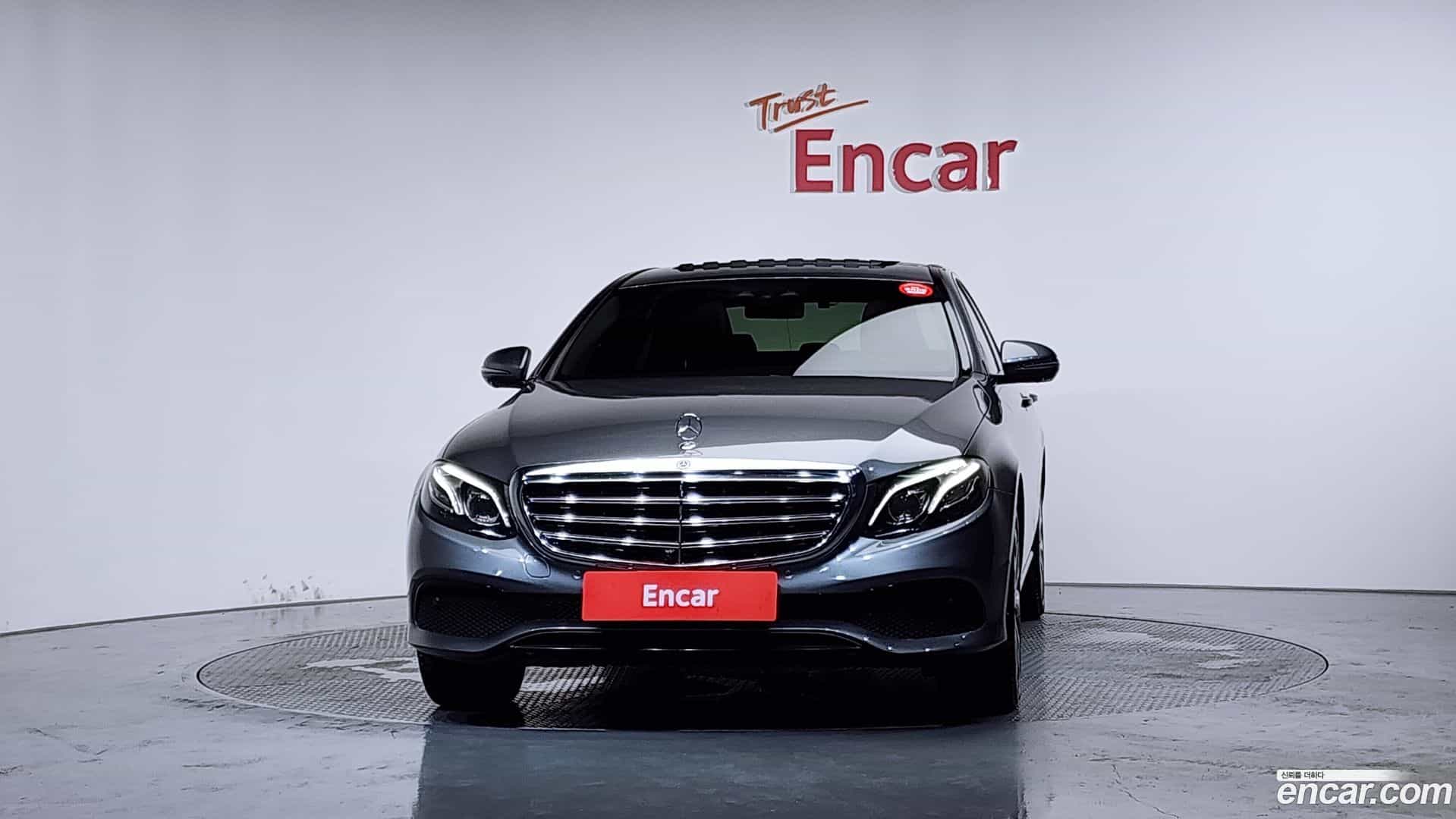 E-Class Mercedes-Benz 2018.4-OUTER-003
