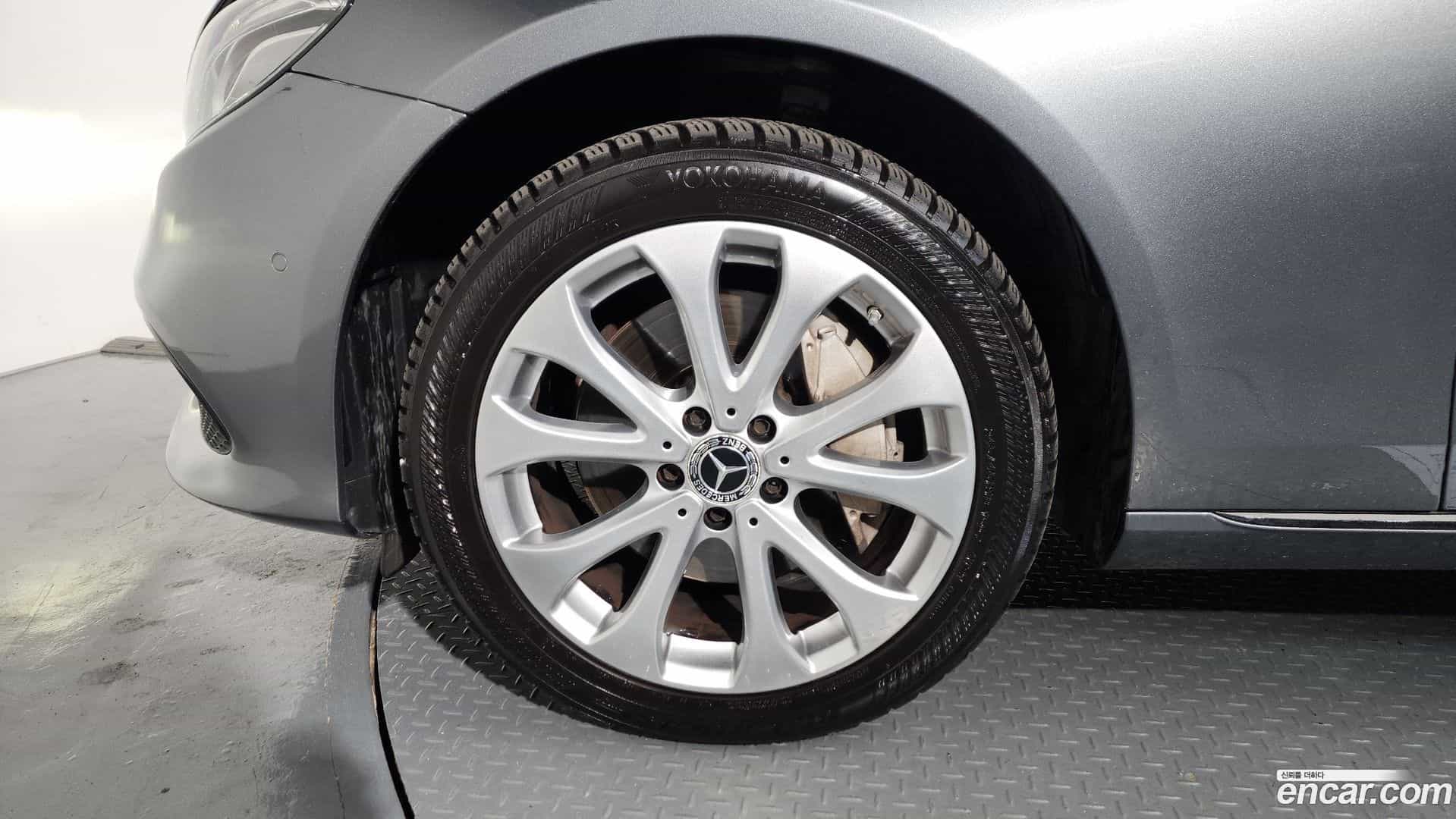 E-Class Mercedes-Benz 2018.4-OUTER-005