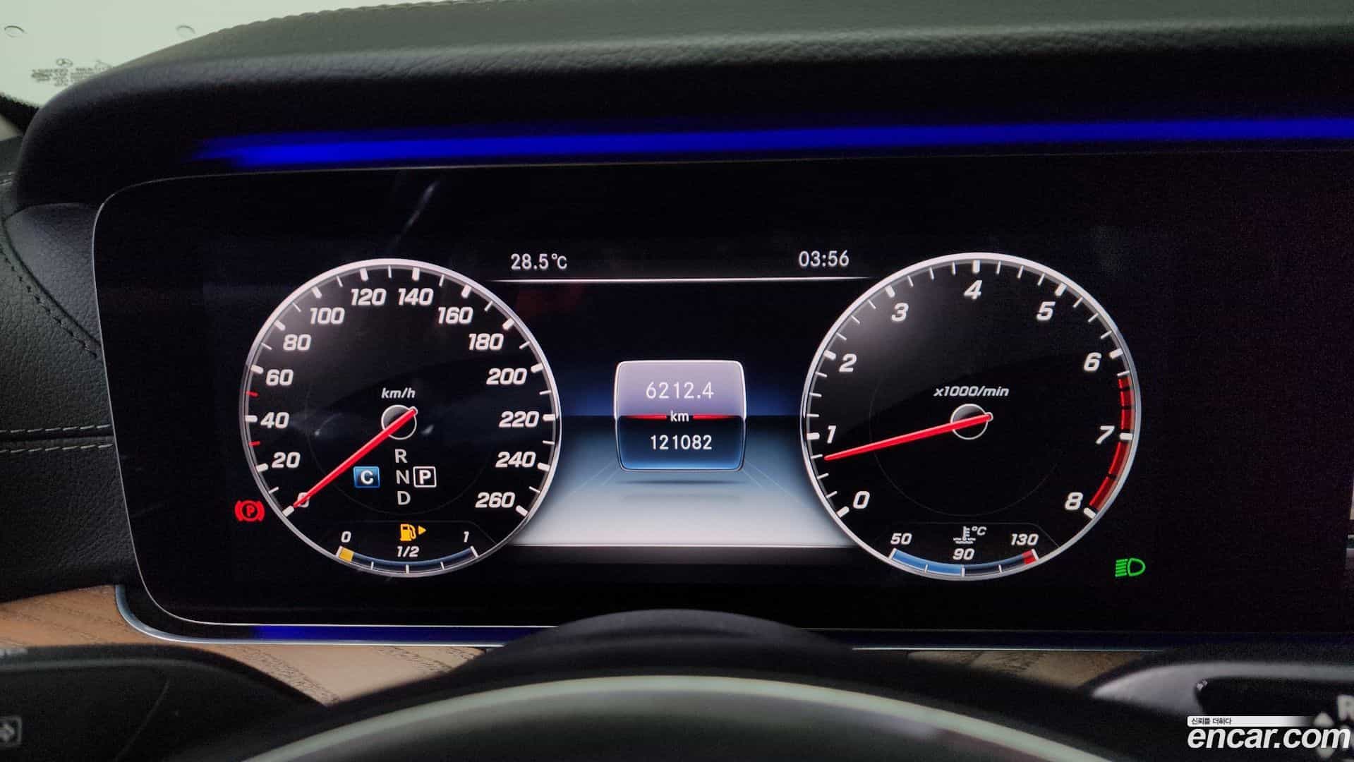 E-Class Mercedes-Benz 2018.4-INNER-008