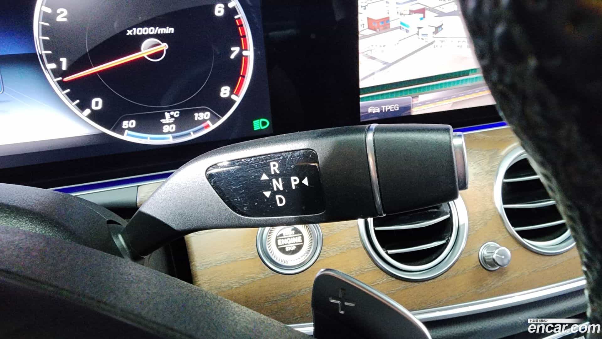 E-Class Mercedes-Benz 2018.4-INNER-009