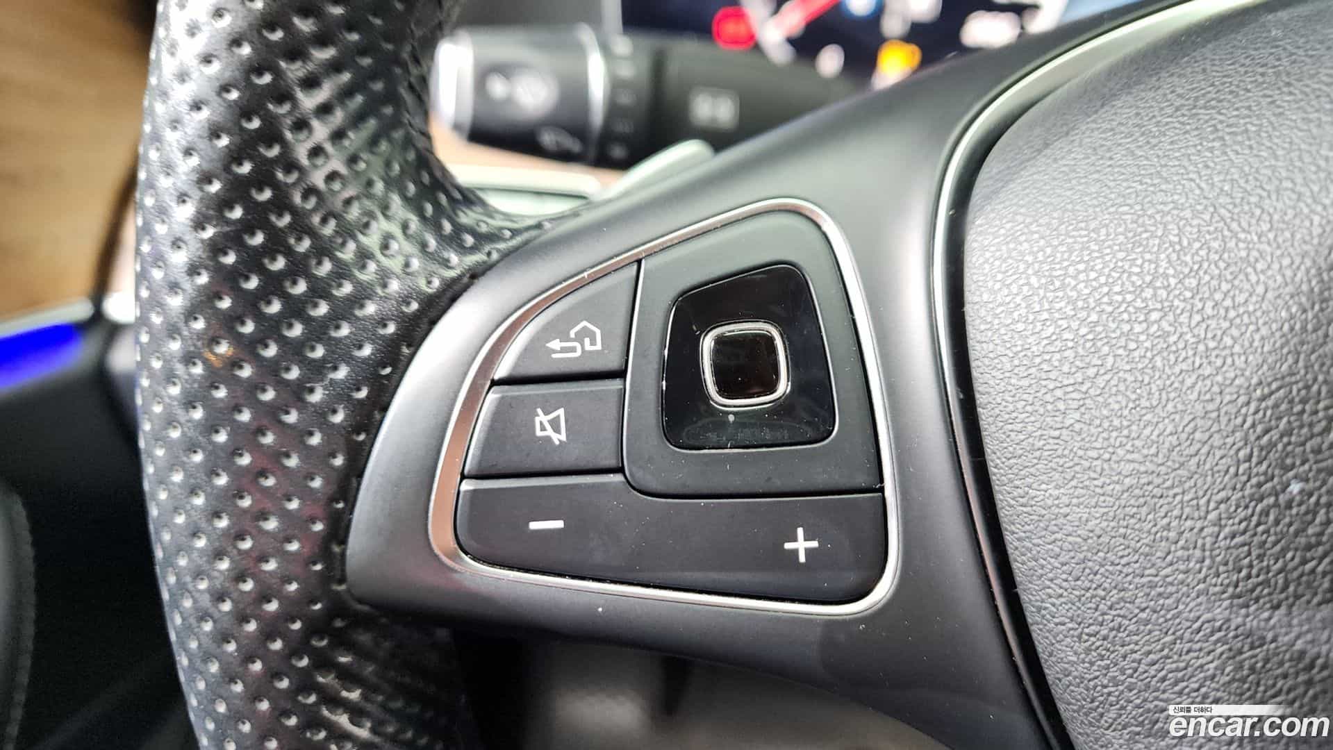 E-Class Mercedes-Benz 2018.4-OPTION-021