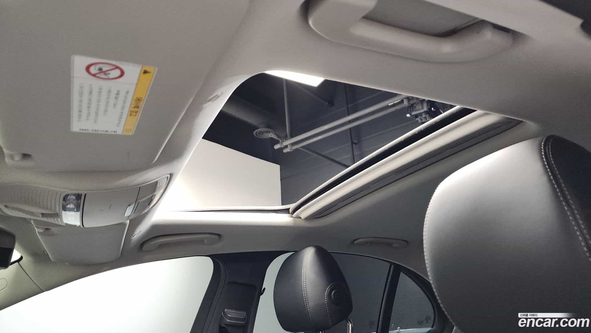 E-Class Mercedes-Benz 2018.4-OPTION-022