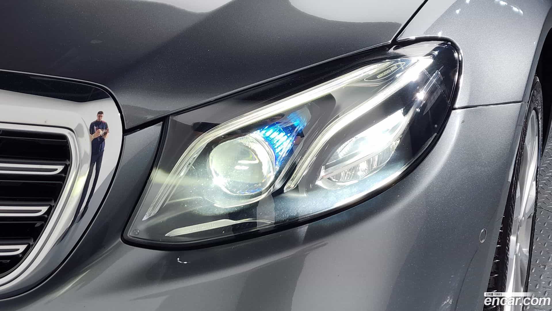 E-Class Mercedes-Benz 2018.4-OUTER-032