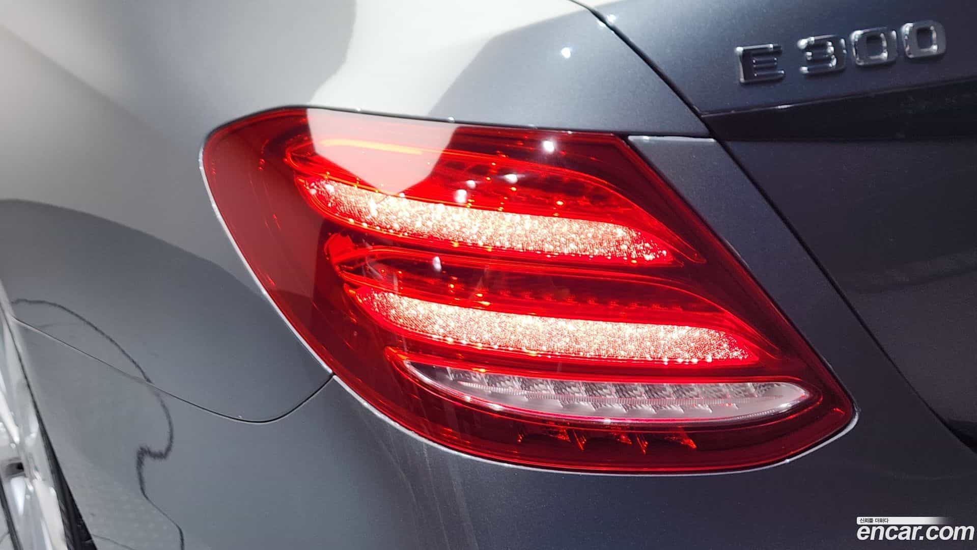 E-Class Mercedes-Benz 2018.4-OUTER-033