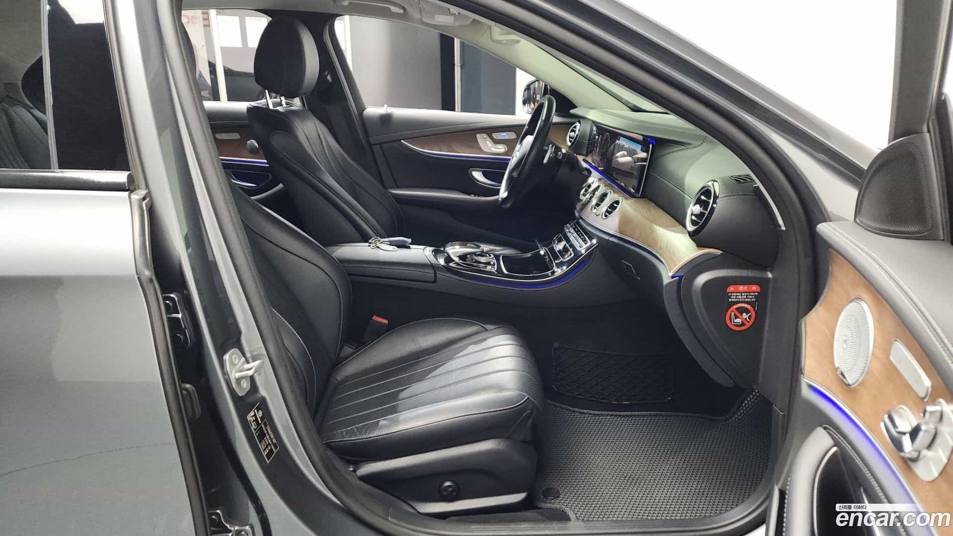 E-Class Mercedes-Benz 2018.4-INNER-036