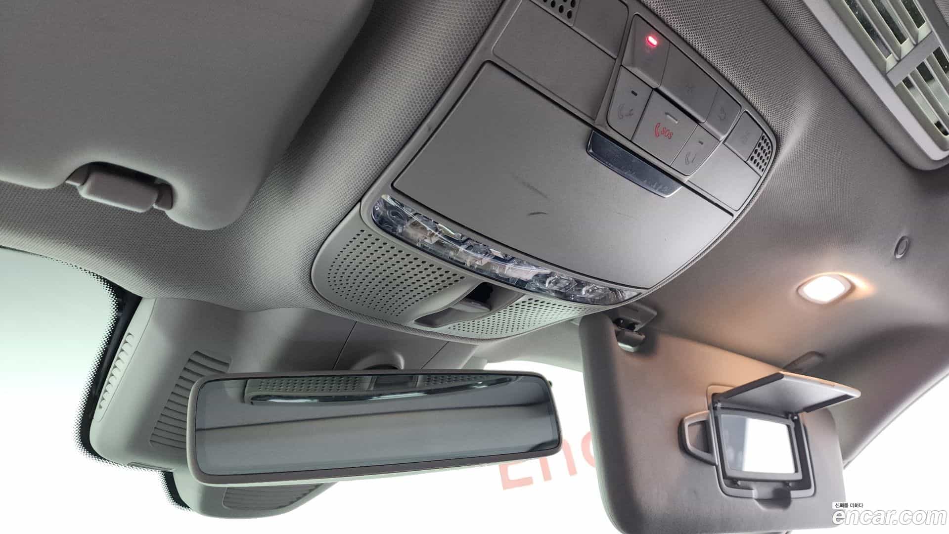 E-Class Mercedes-Benz 2018.4-OPTION-041