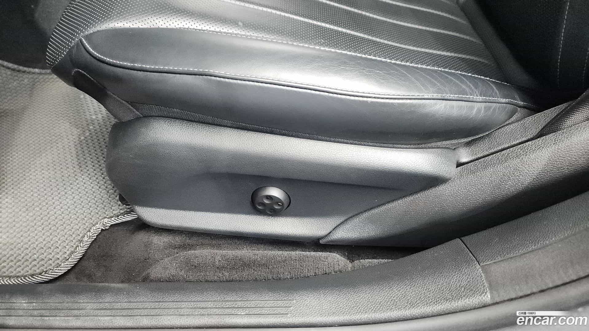 E-Class Mercedes-Benz 2018.4-OPTION-044