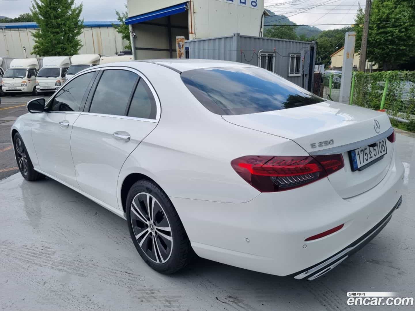 E-Class Mercedes-Benz 2021.6-OUTER-004
