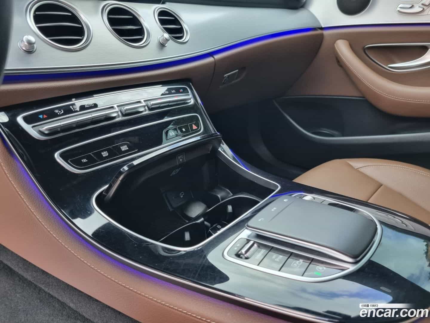 E-Class Mercedes-Benz 2021.6-OPTION-016
