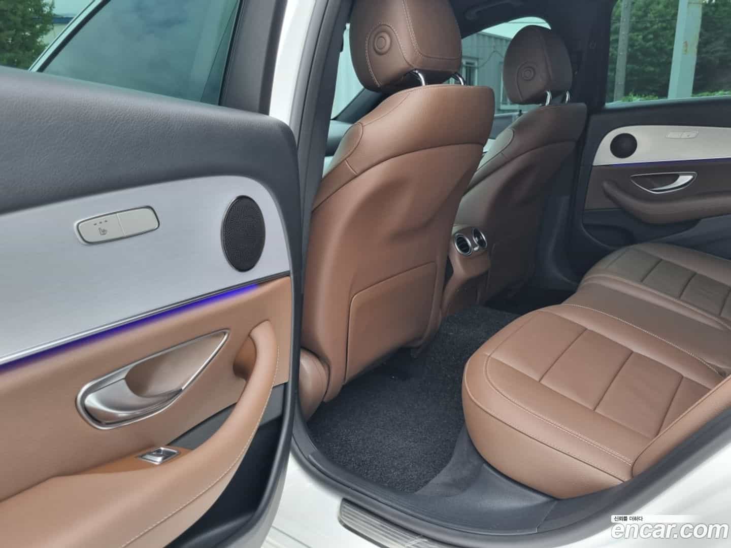 E-Class Mercedes-Benz 2021.6-OPTION-017