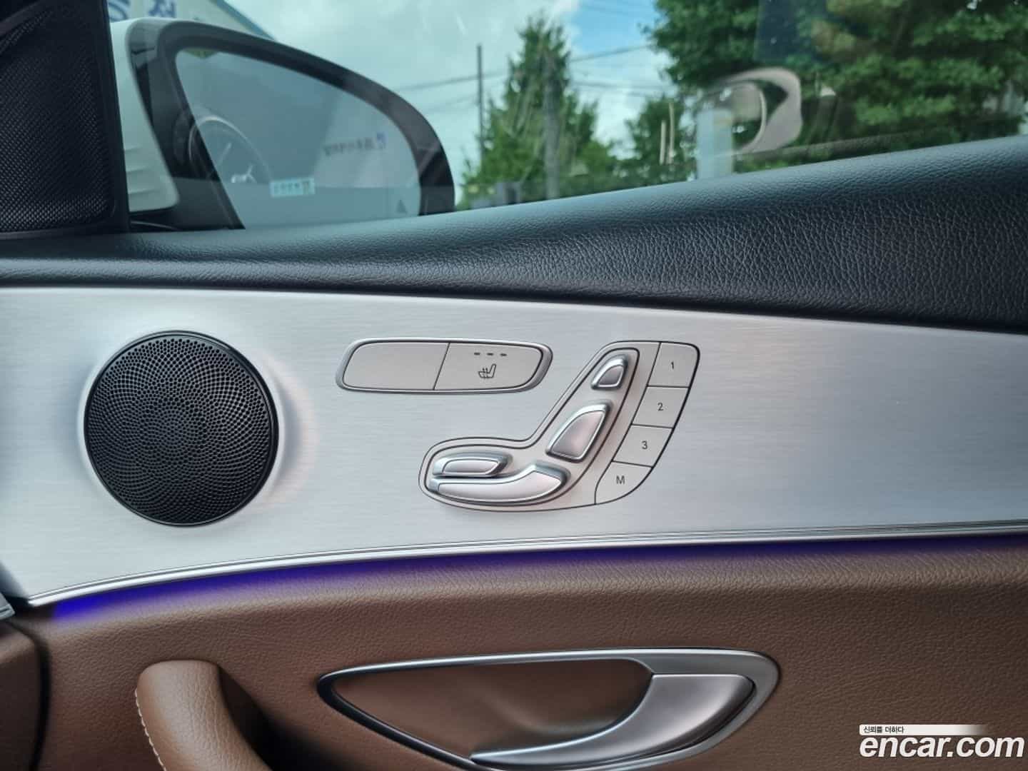 E-Class Mercedes-Benz 2021.6-OPTION-020