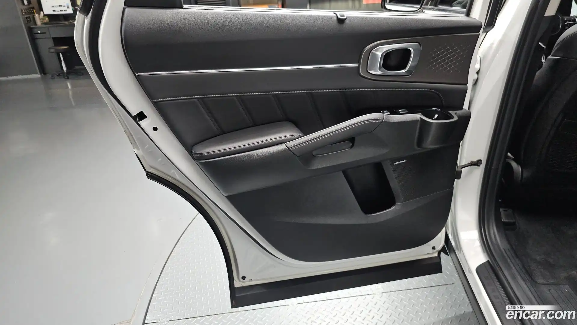 Sorento Kia 2023.9-INNER-035