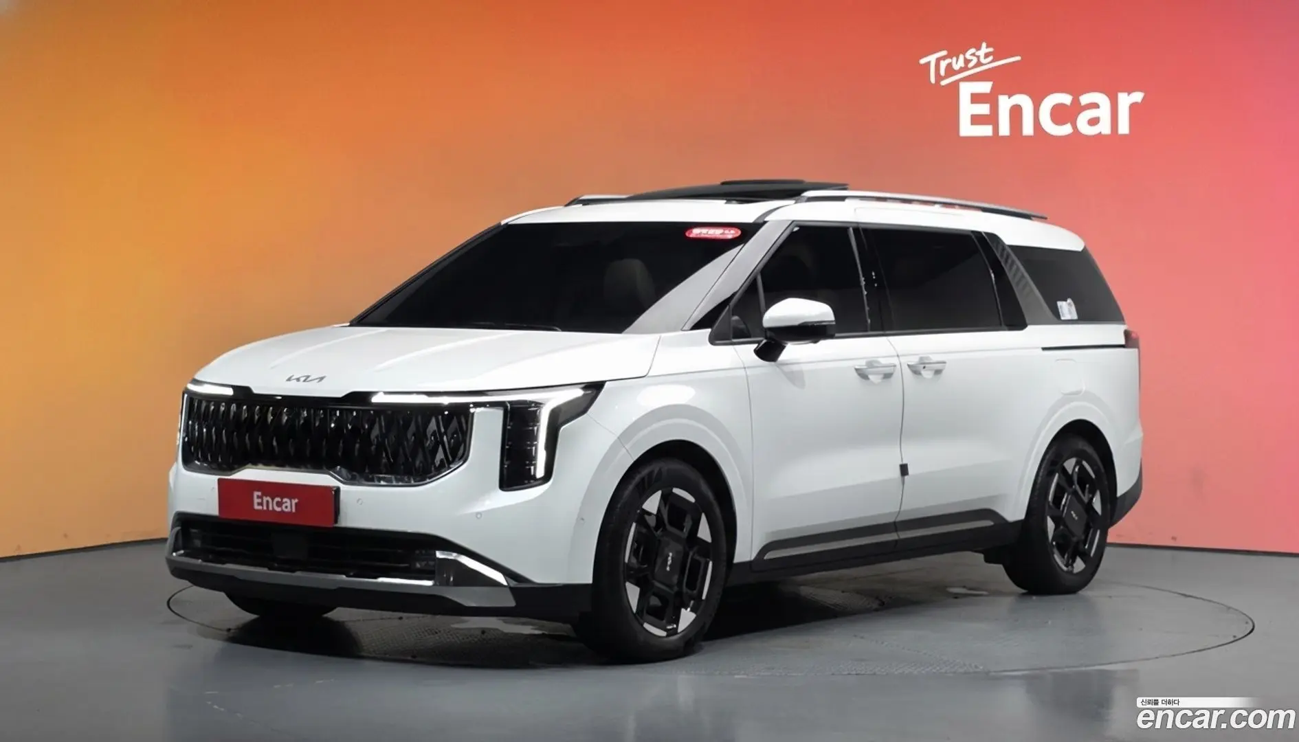 Main__Slider__Photo:Canival Kia 2024.6-0