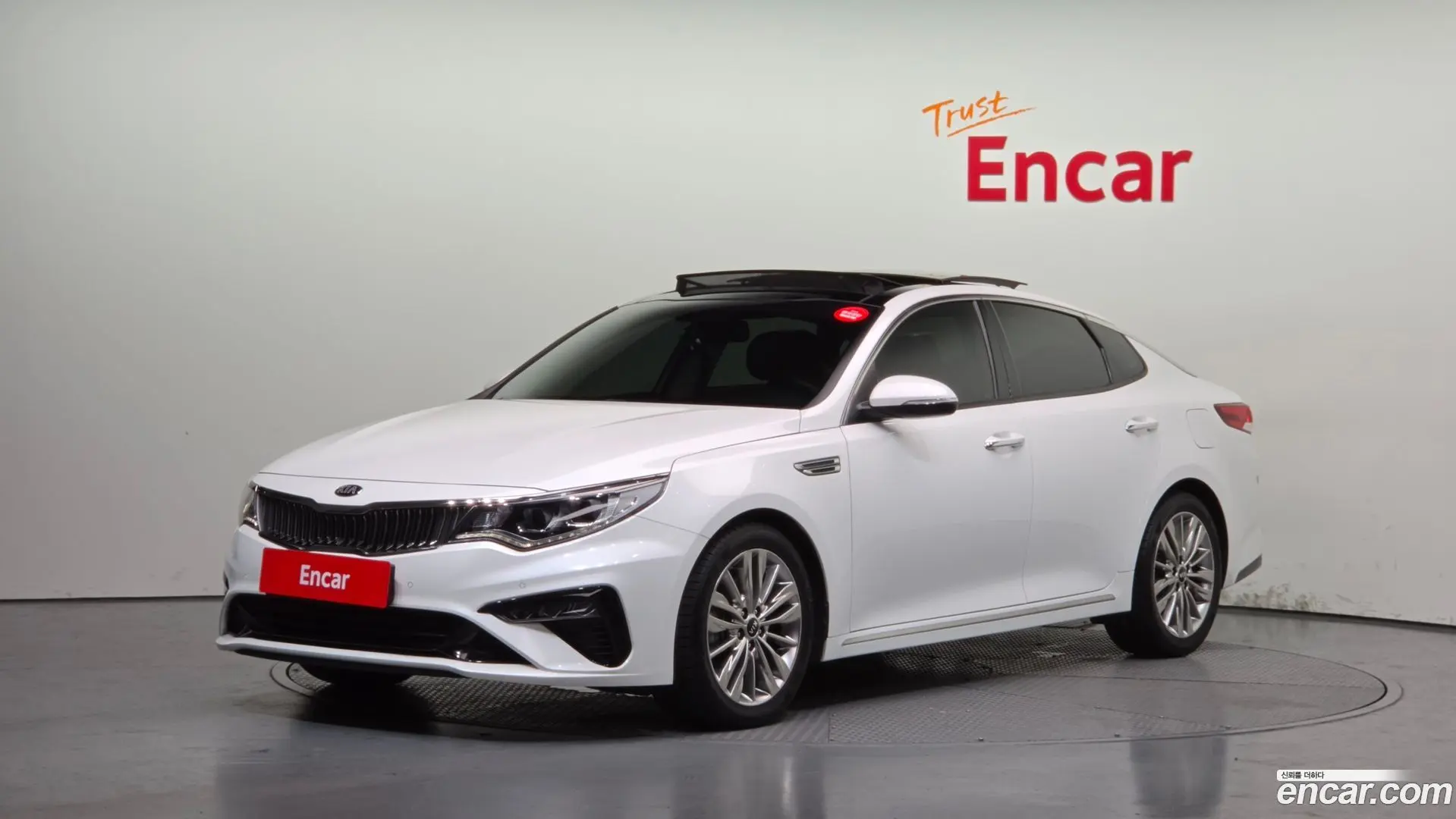 Main__Slider__Photo:K5 Kia 2019.2-0