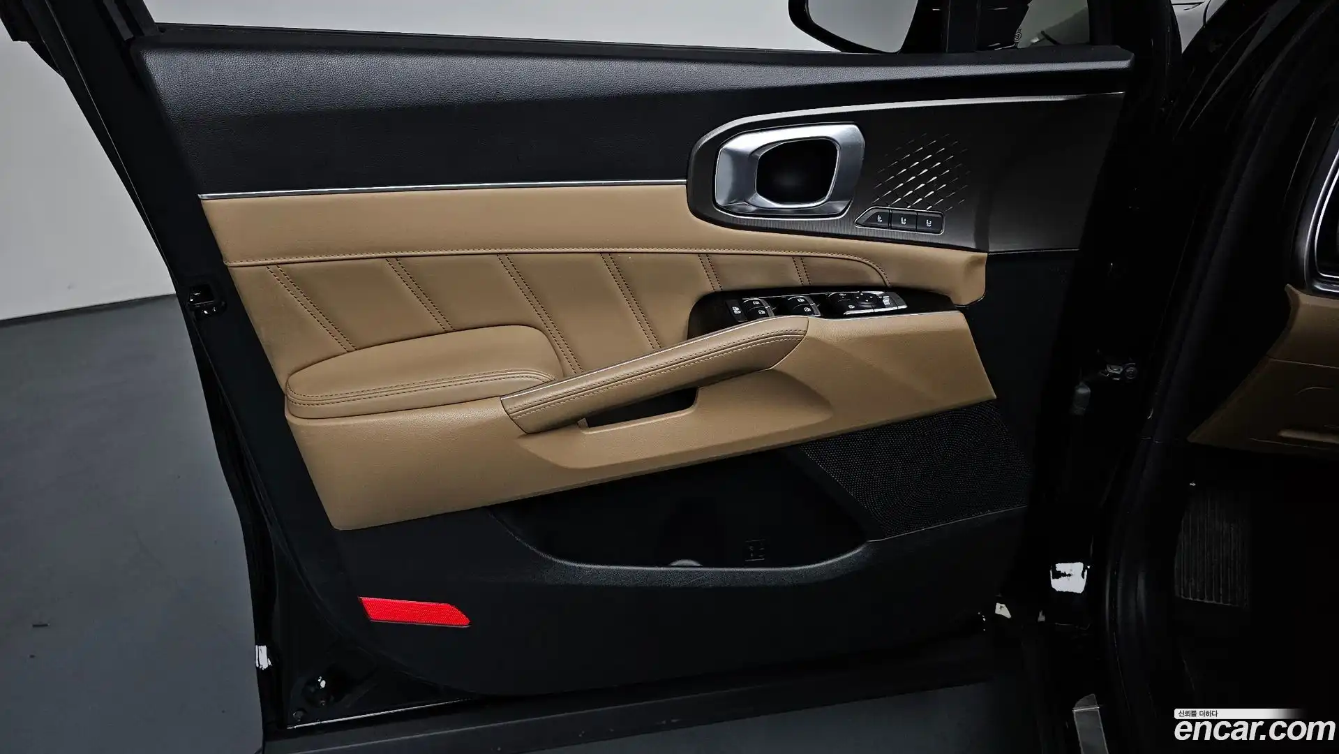 Sorento Kia 2023.8-INNER-034