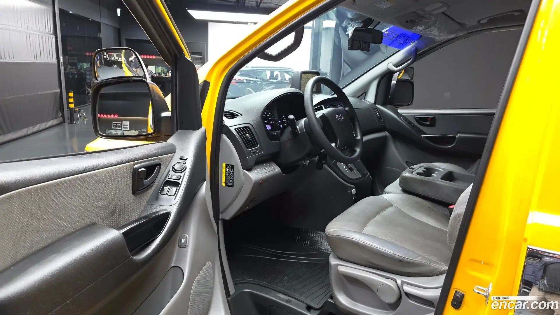 Starex Hyundai 2018.6-INNER-010