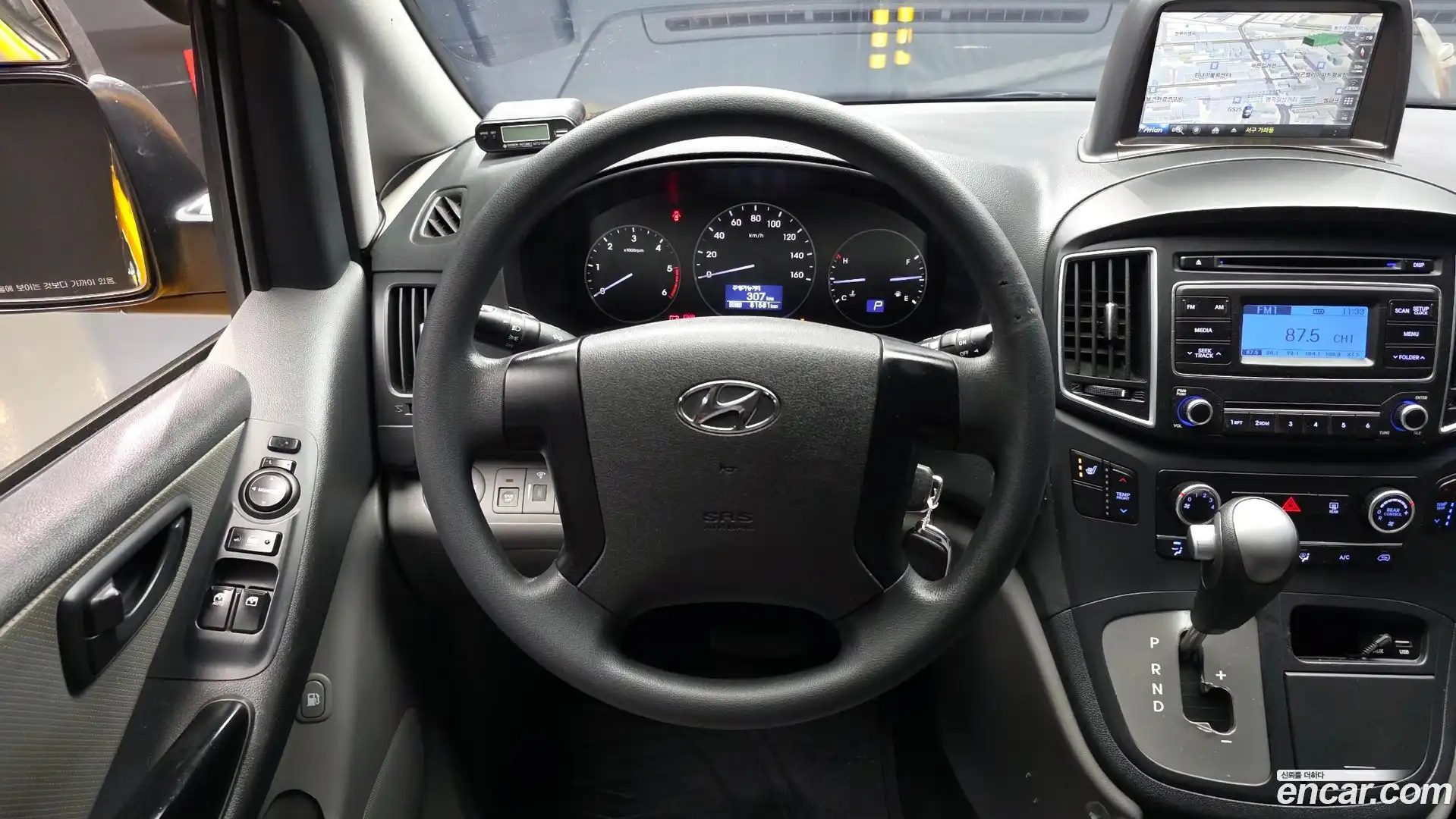 Starex Hyundai 2018.6-OPTION-017