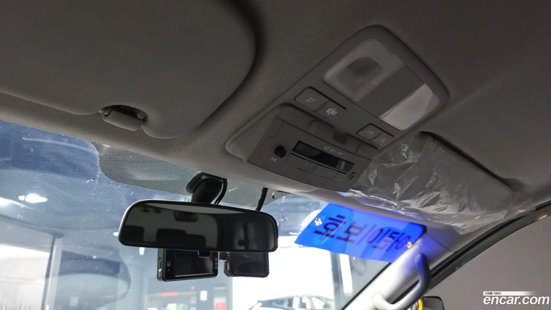 Starex Hyundai 2018.6-OPTION-021