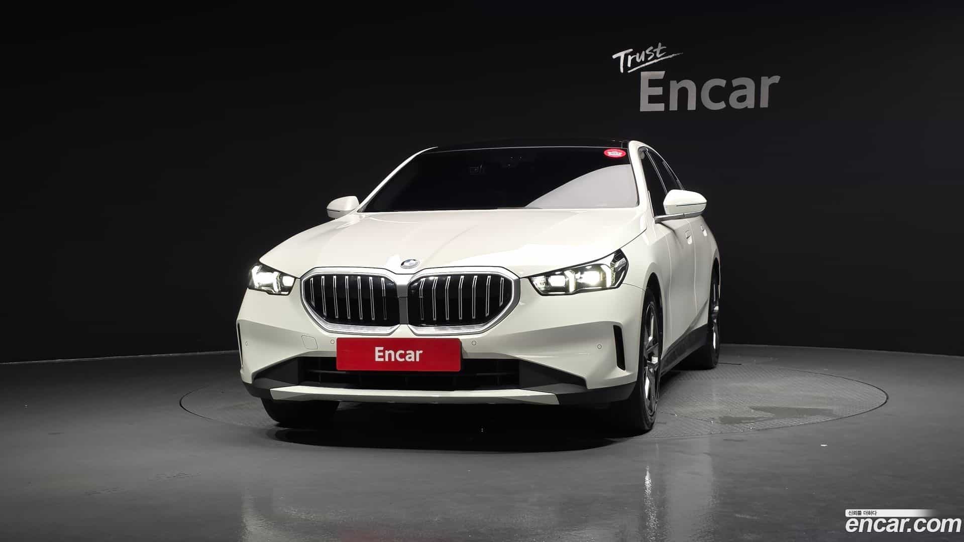 5-Series BMW 2023.8-OUTER-003