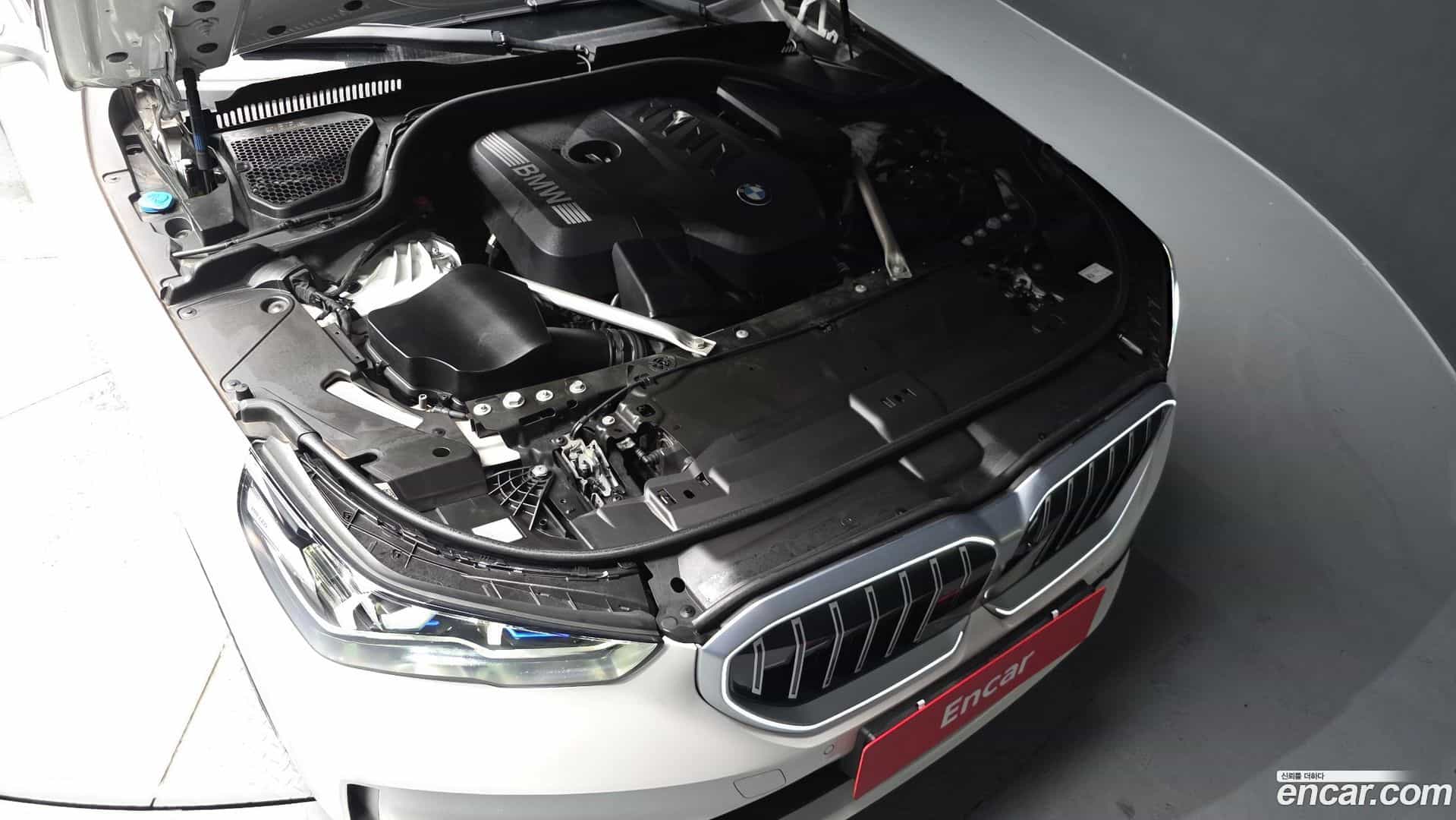 5-Series BMW 2023.8-OUTER-006