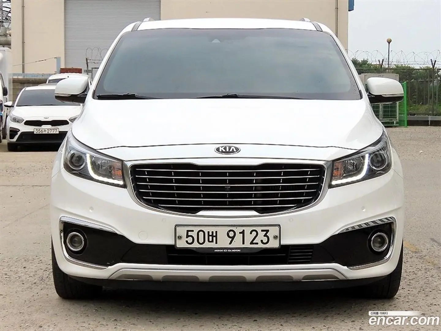 Main__Slider__Photo:Canival Kia 2017.5-0